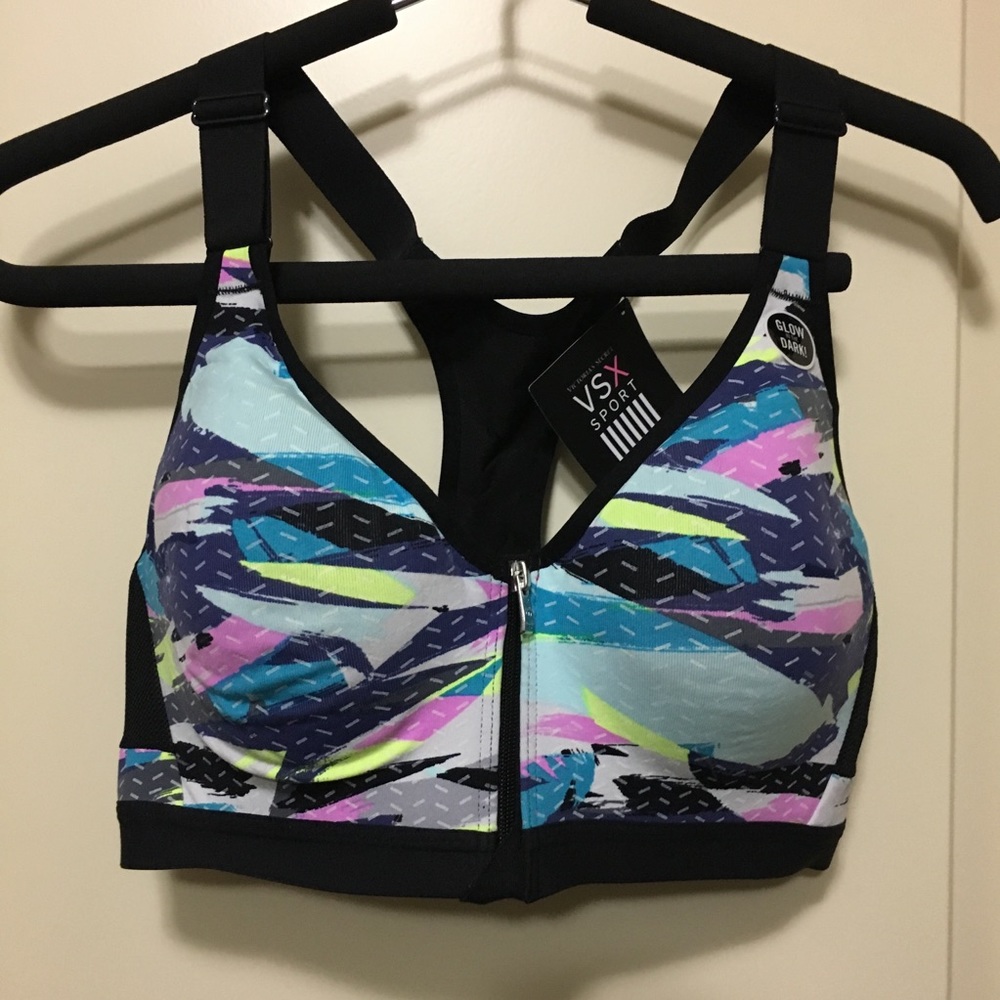 NWT. Victoria’s Secret Incredible Sports Bra